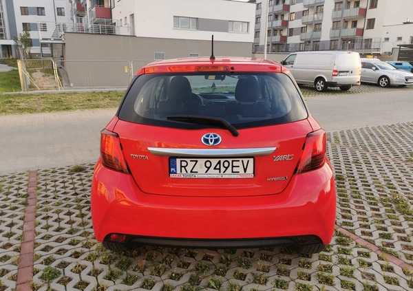 Toyota Yaris cena 41000 przebieg: 149000, rok produkcji 2014 z Rzeszów małe 154